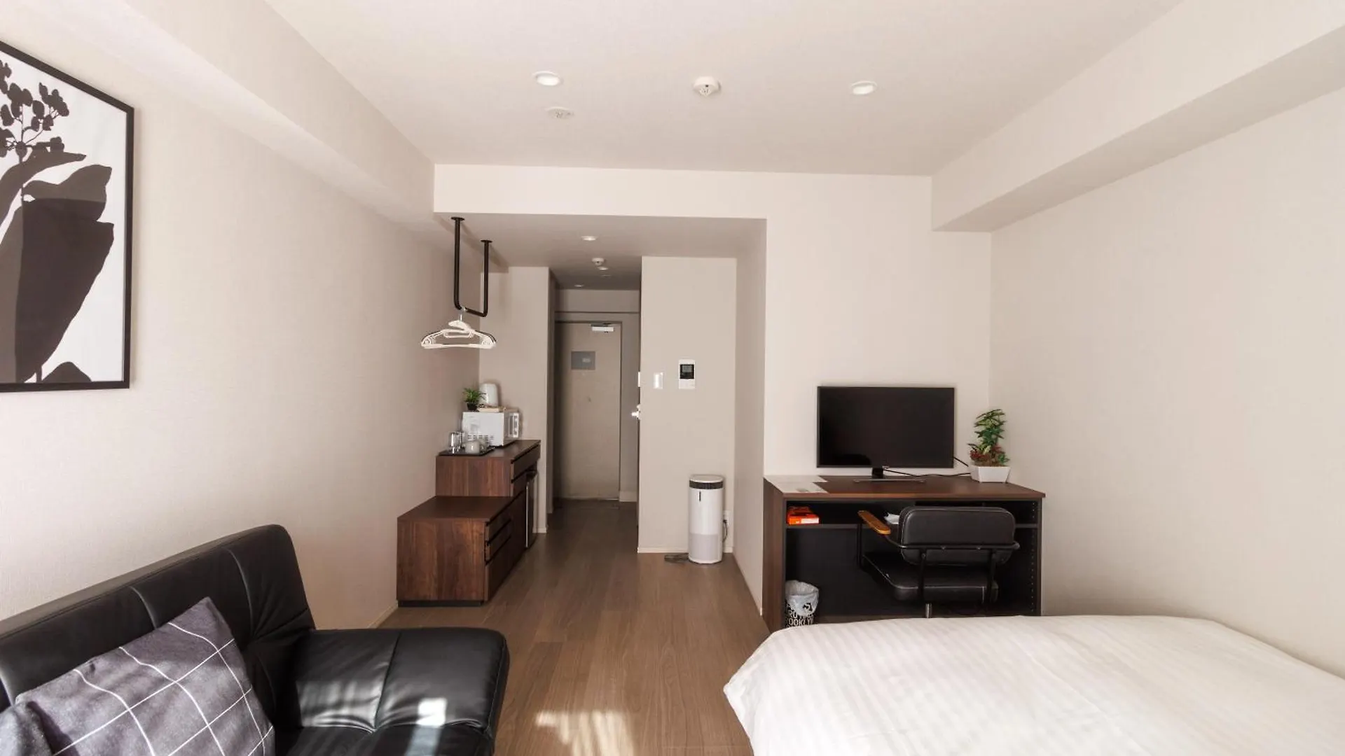Apartment Lang Hotel Kameido: Convenient Stay with Netflix and Fireworks Views Tokyo Japan