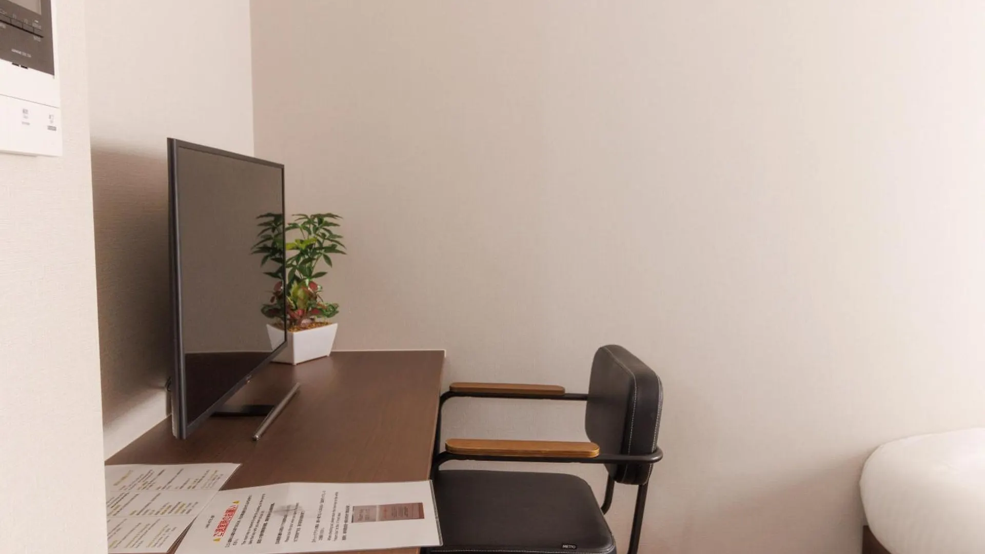 Lang Hotel Kameido: Convenient Stay with Netflix and Fireworks Views Tokyo