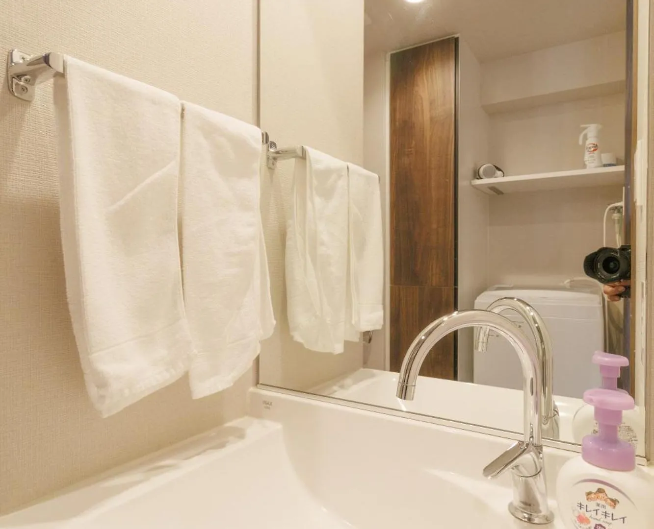Lang Hotel Kameido: Convenient Stay with Netflix and Fireworks Views Tokyo Apartment