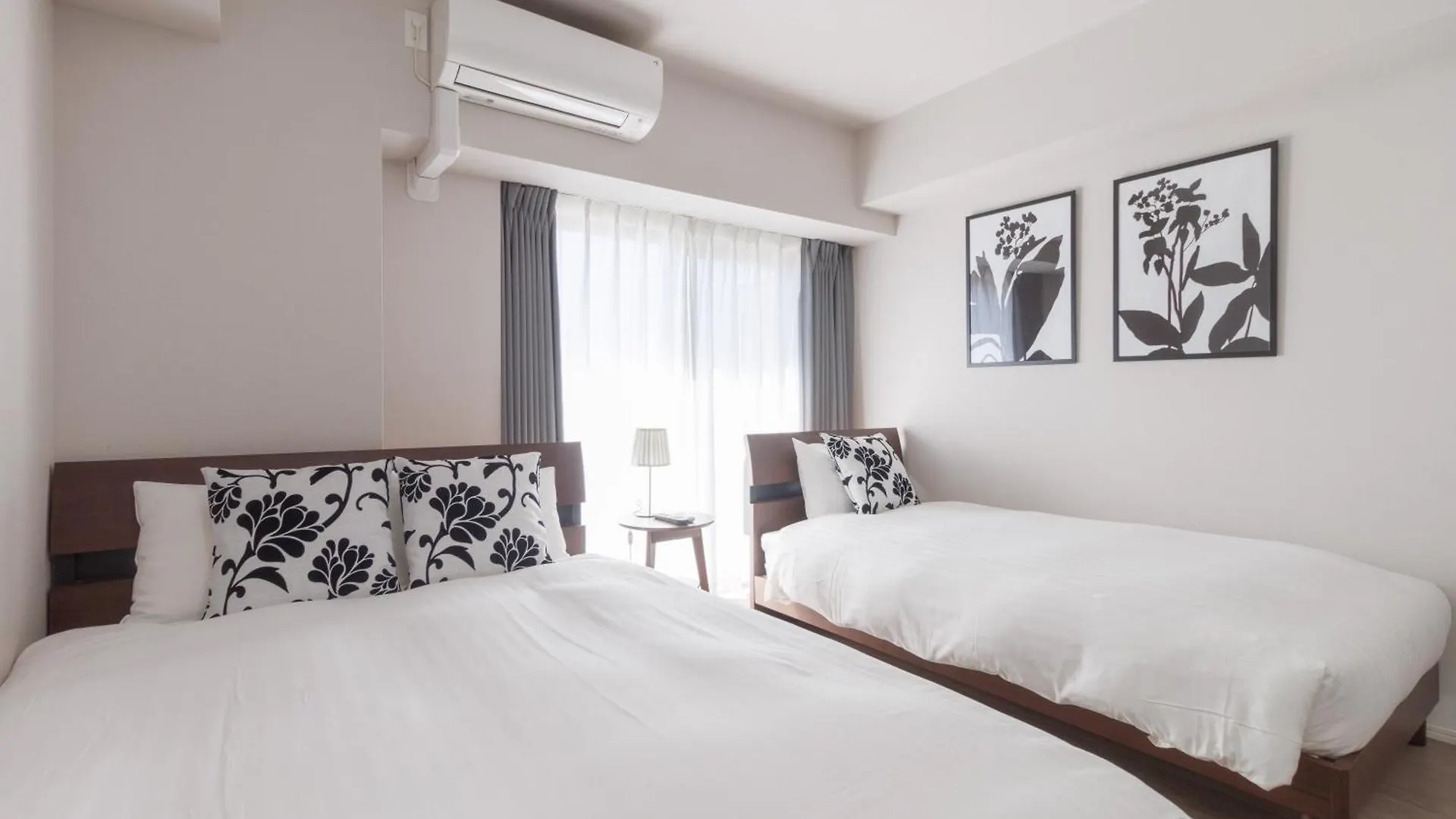 Apartment Lang Hotel Kameido: Convenient Stay with Netflix and Fireworks Views Tokyo