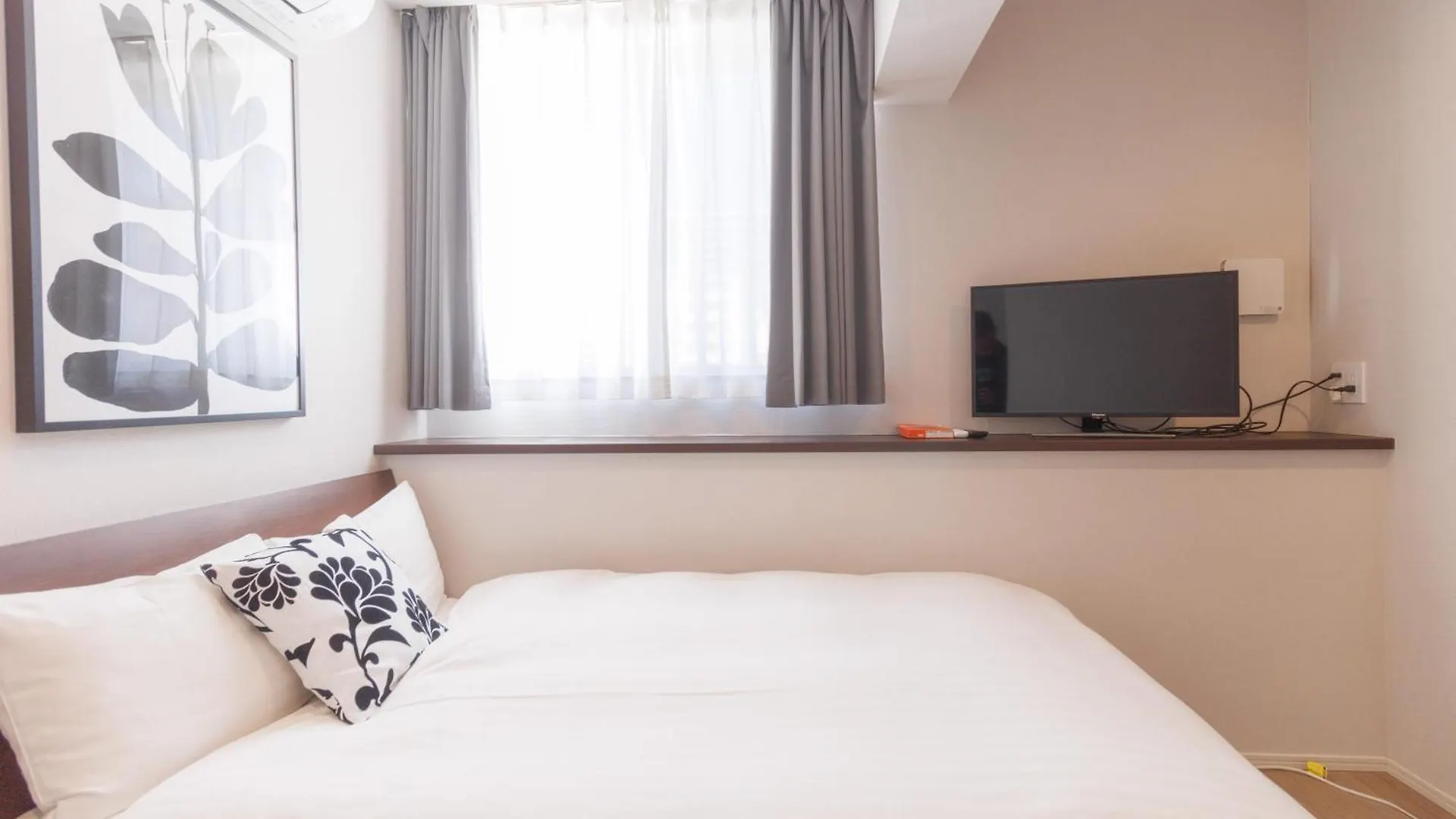 Apartment Lang Hotel Kameido: Convenient Stay with Netflix and Fireworks Views Tokyo