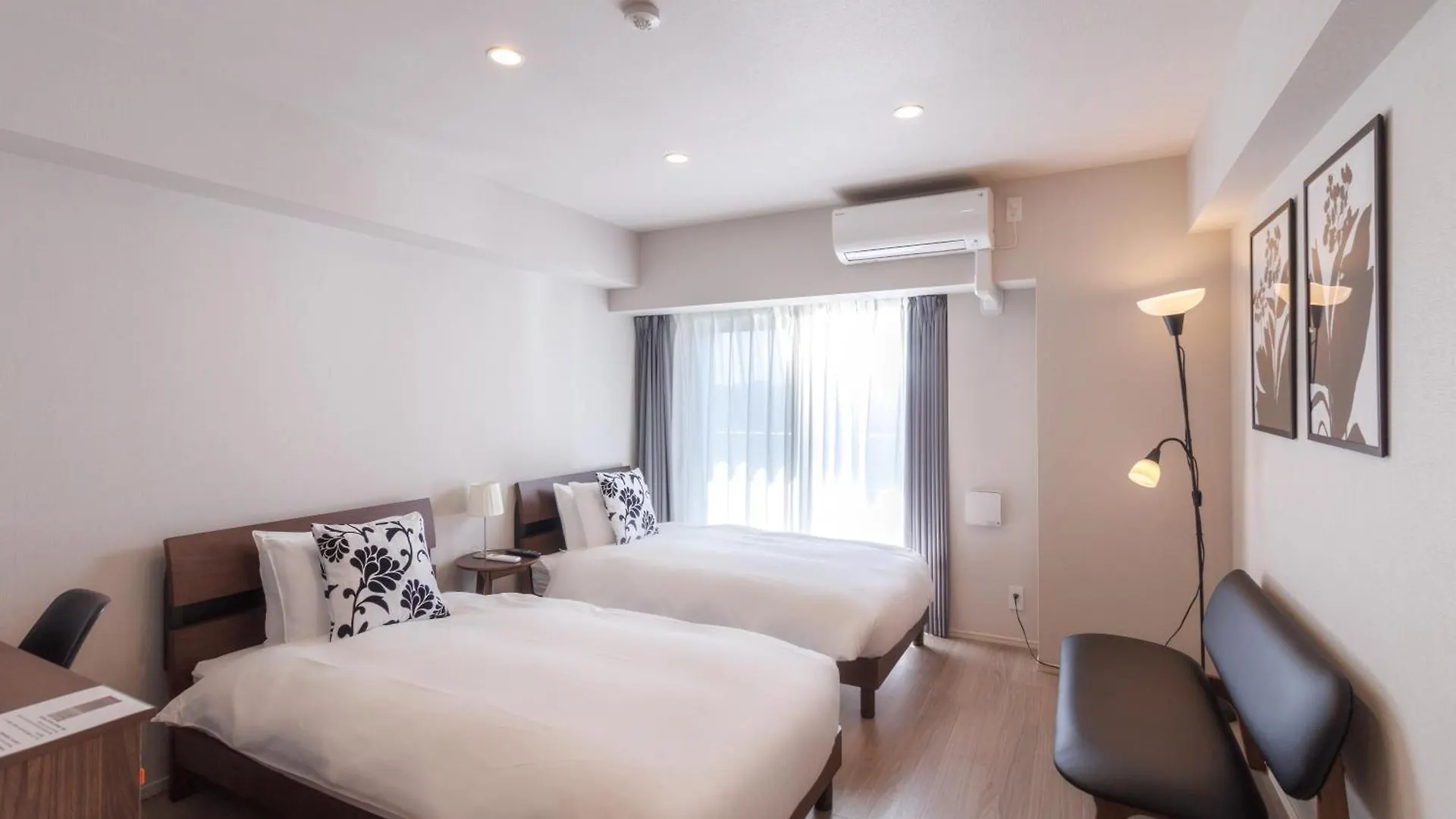Apartment Lang Hotel Kameido: Convenient Stay with Netflix and Fireworks Views Tokyo